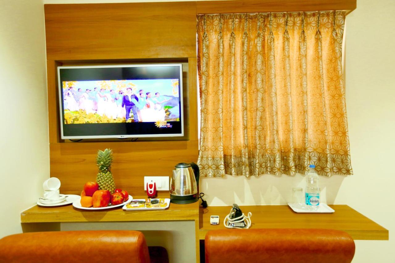 Hotel Kek Grand Park Chennai Exterior foto